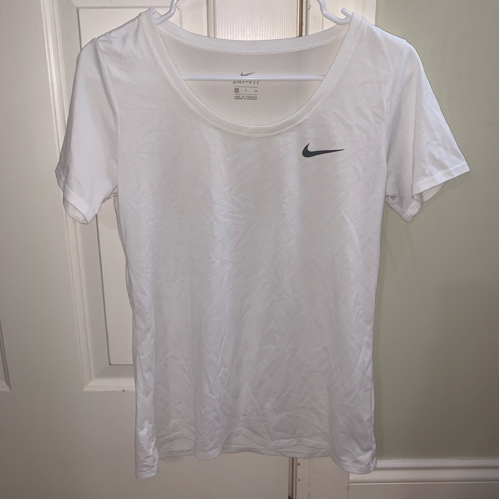 Women’s white Nike athletic top
